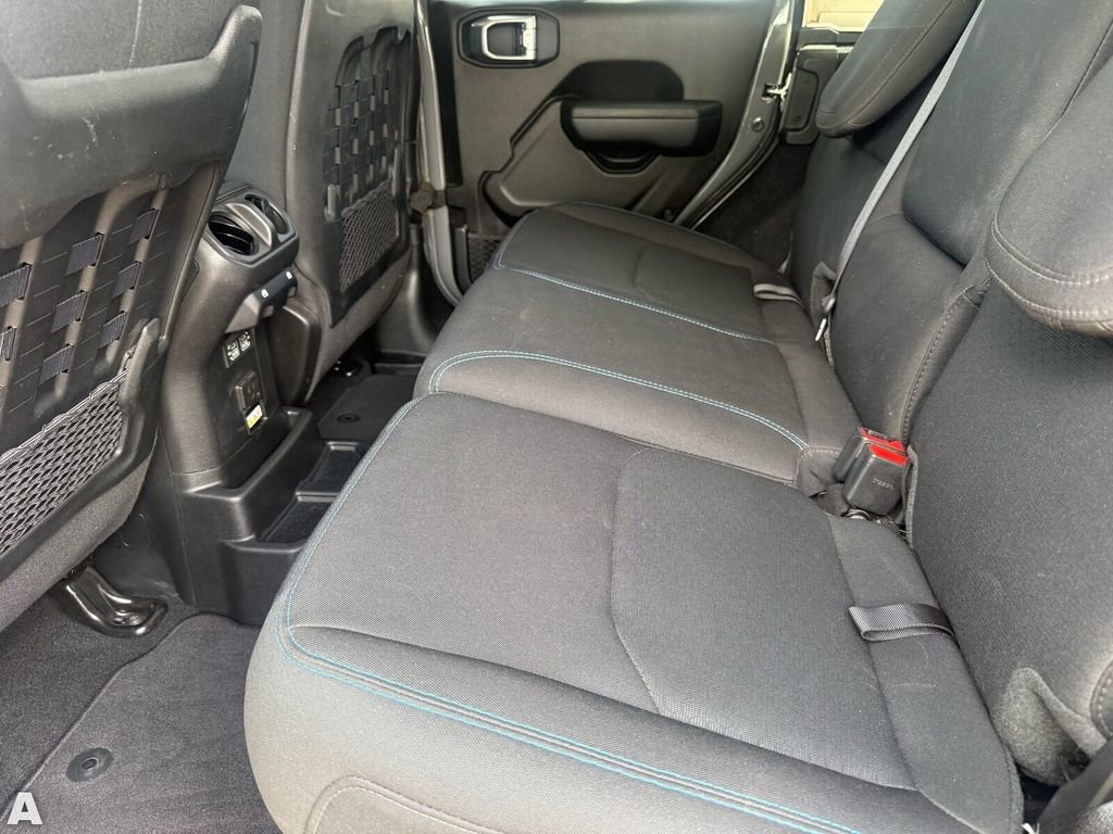 Certified 2023 Jeep Wrangler Unlimited Rubicon 4xe image 26