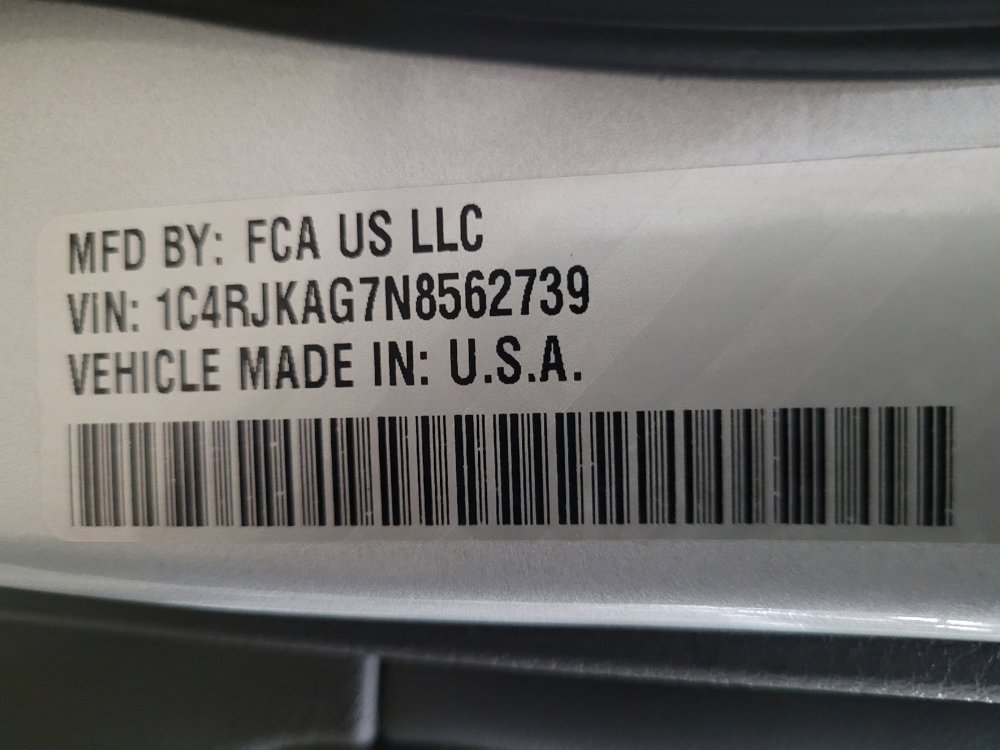 Used 2022 Jeep Grand Cherokee L Laredo w/ Luxury Tech Group I image 33