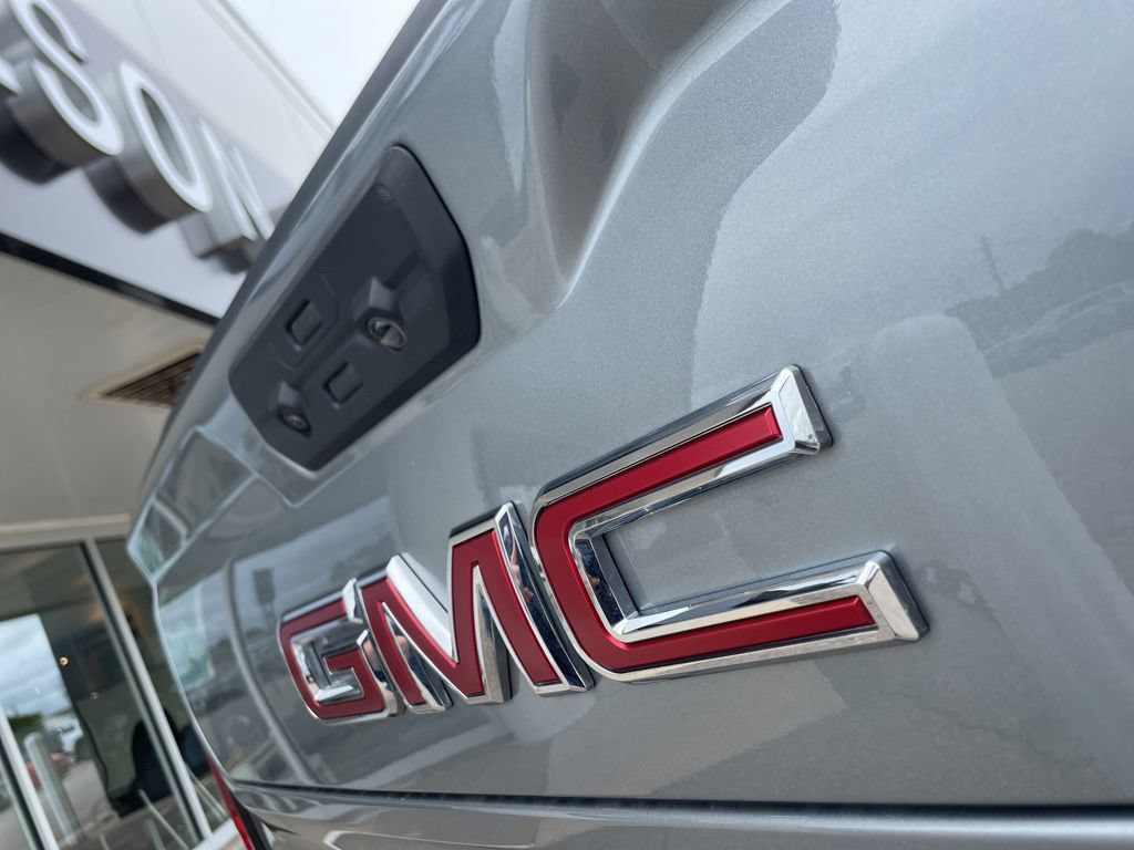 Used 2026 GMC Sierra 1500 AT4 w/ AT4 Premium Package AWD/4WD image 18