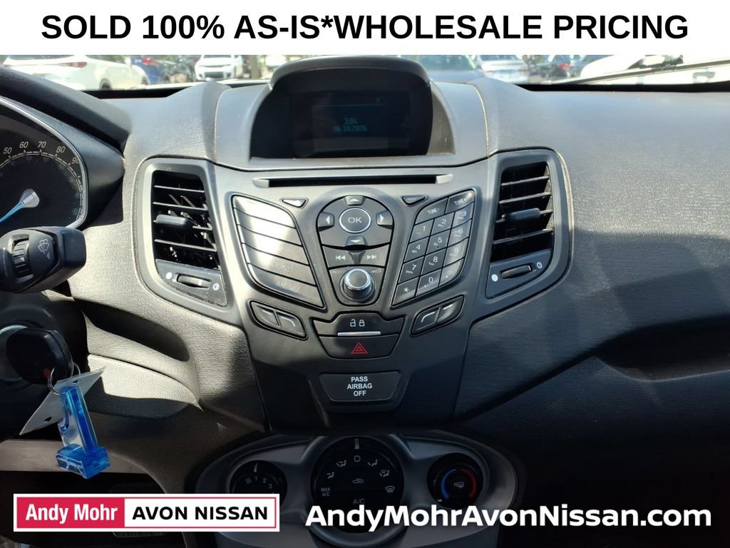 Used 2015 Ford Fiesta SE FWD image 25