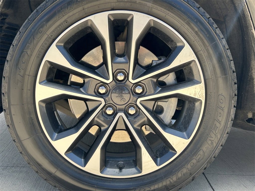 Used 2021 Jeep Grand Cherokee L Overland image 9