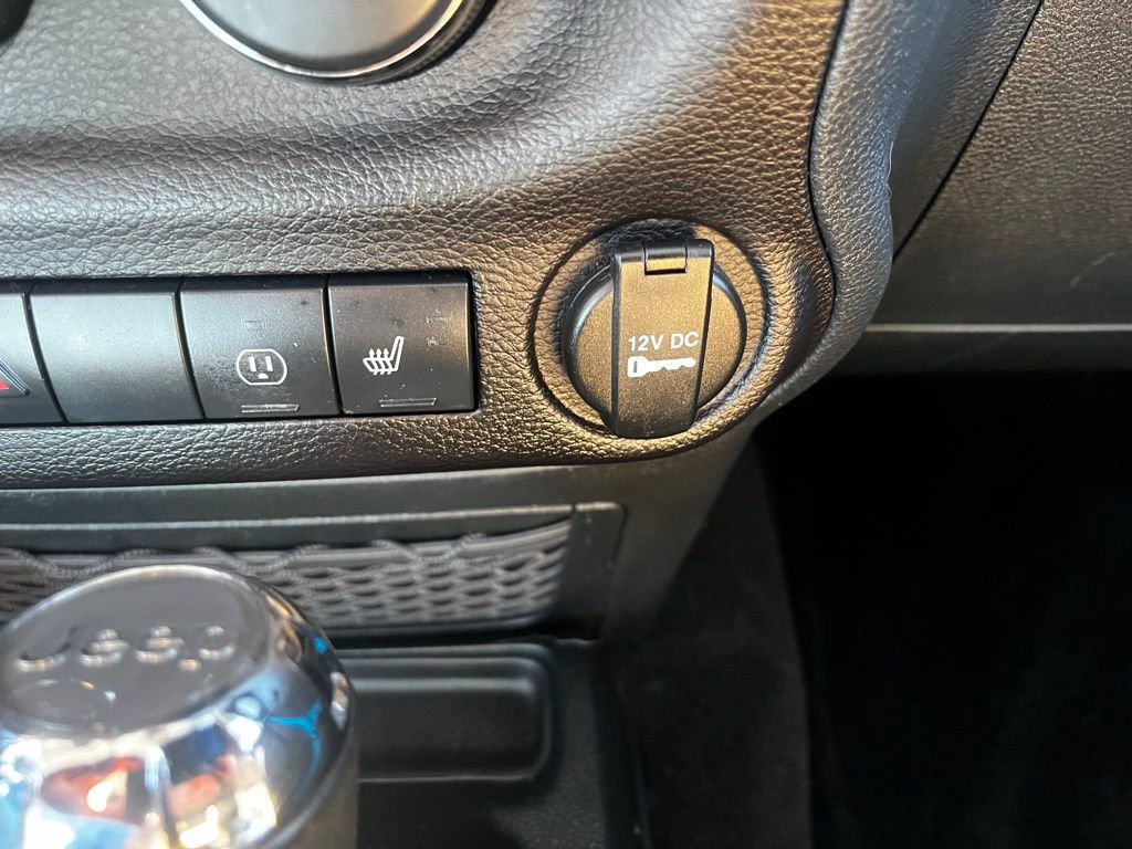 Used 2018 Jeep Wrangler Rubicon w/ Power Convenience Group image 24