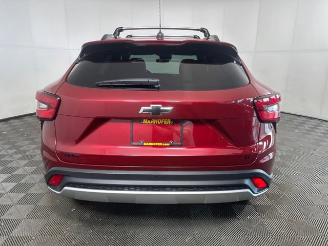 Used 2025 Chevrolet Trax LT w/ Driver Confidence Package image 4