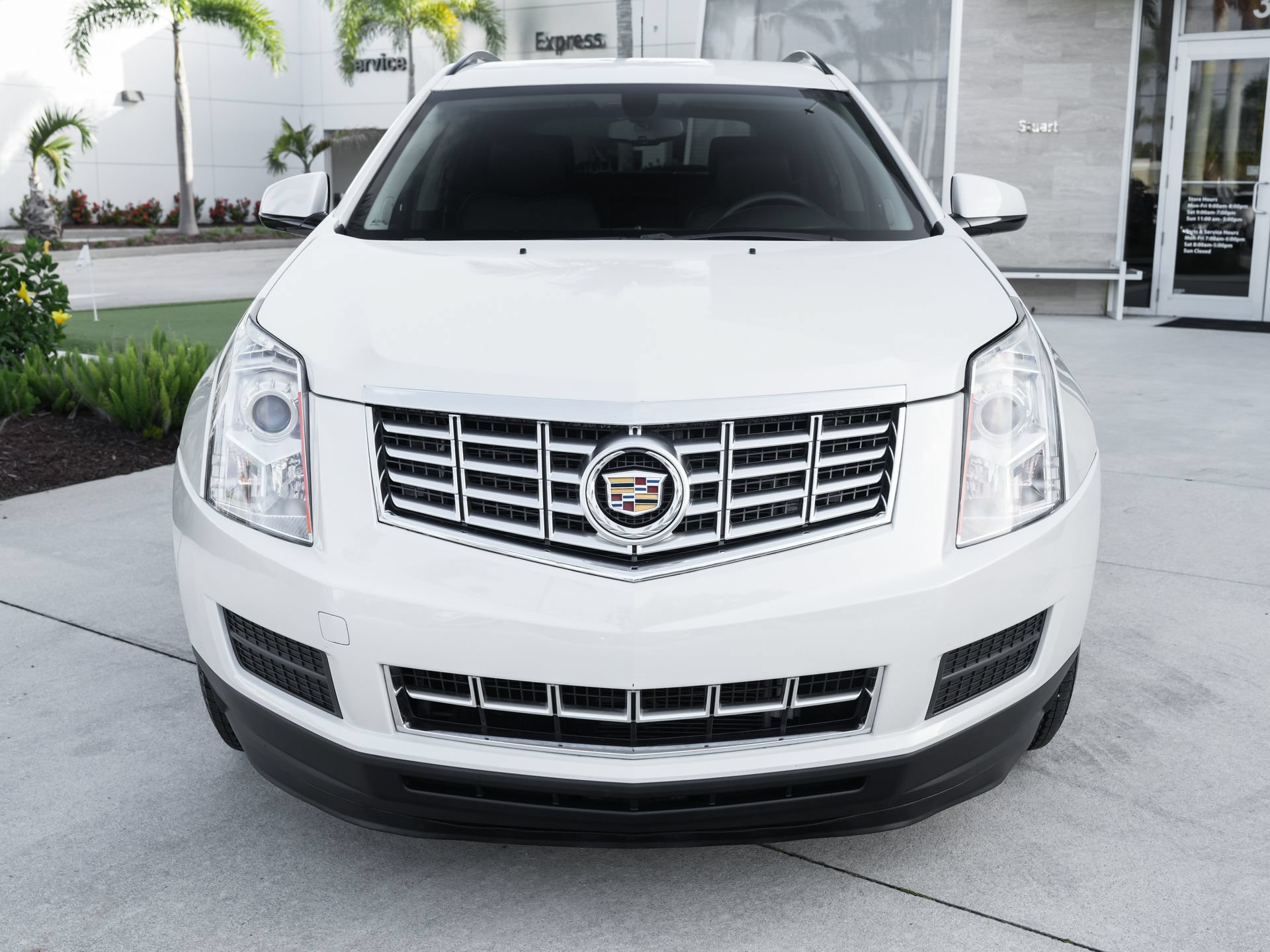 Used 2015 Cadillac SRX FWD image 4