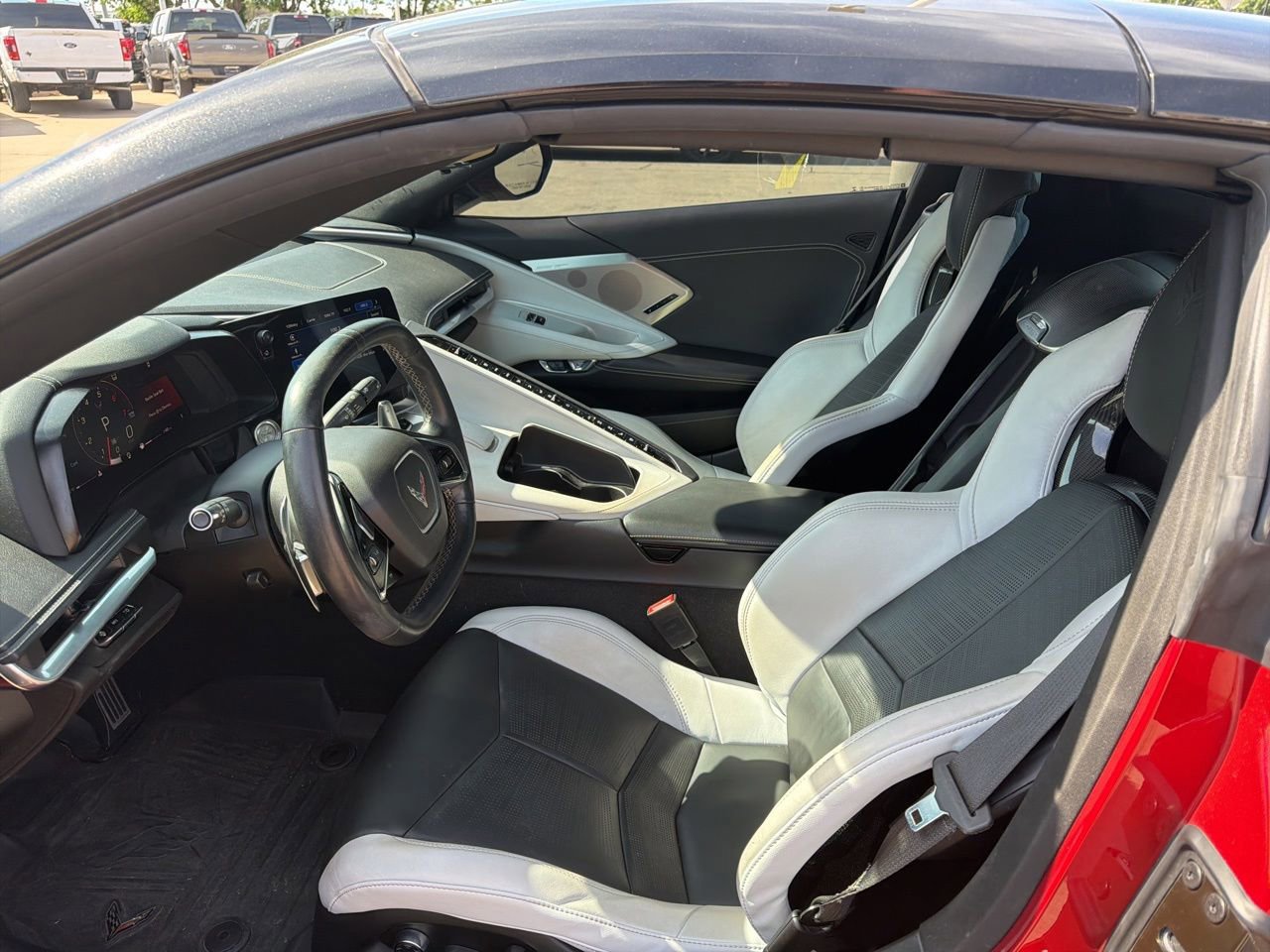 Used 2021 Chevrolet Corvette Stingray Preferred Conv w/ Z51 Performance Package RWD image 6