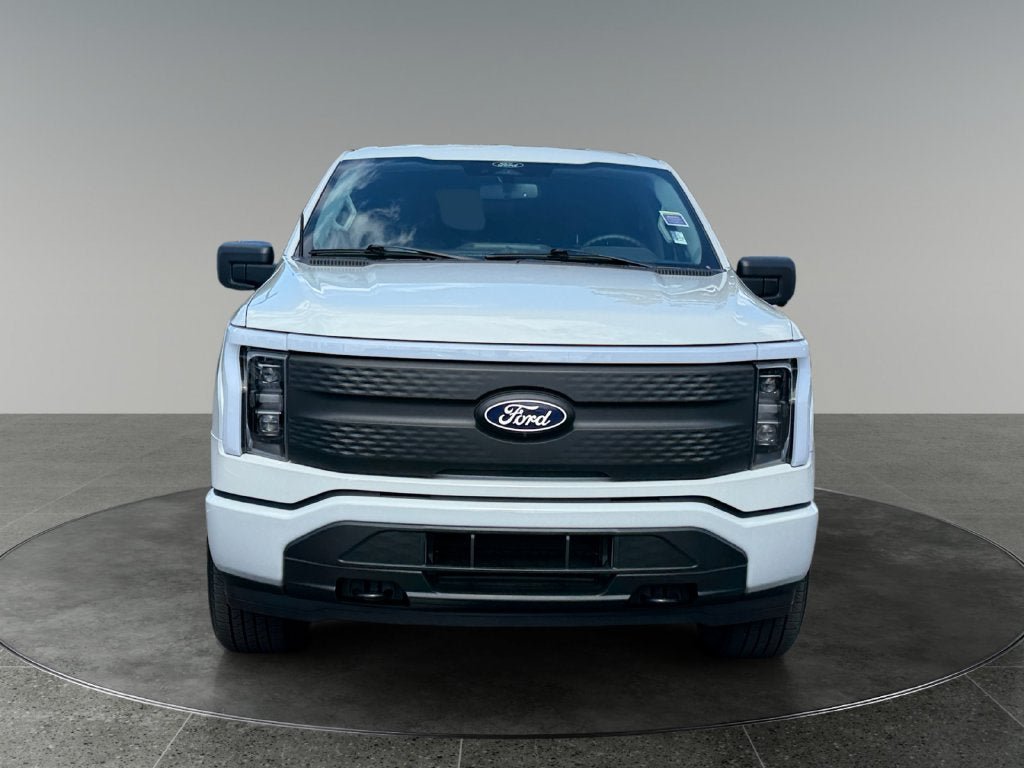 Used 2024 Ford F150 Lightning XLT AWD/4WD image 2