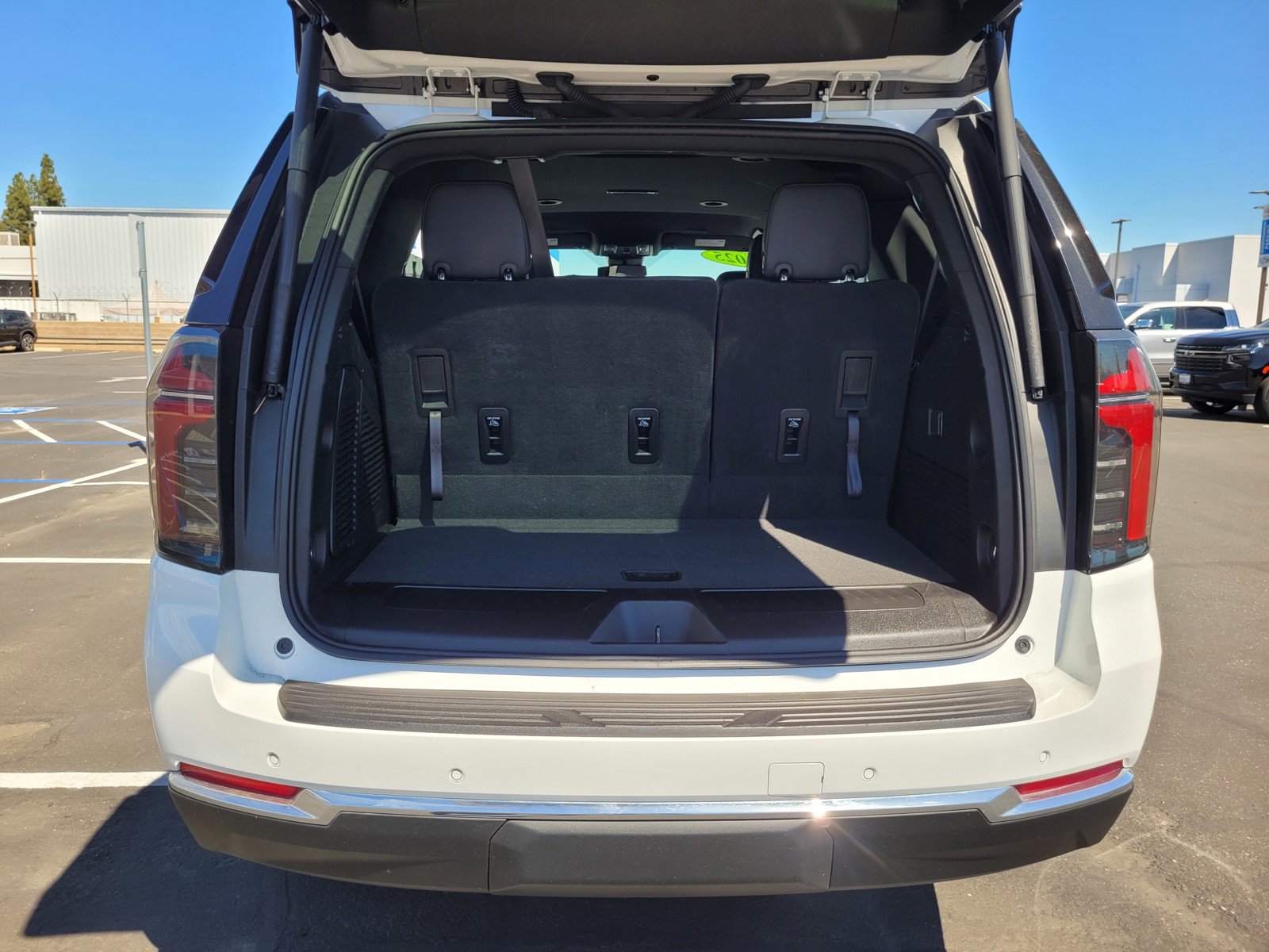 Used 2025 Chevrolet Tahoe LT image 27