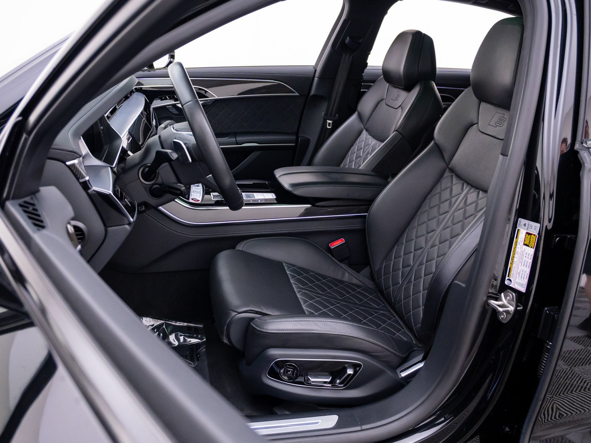 Used 2023 Audi S8 w/ S8 Executive Package AWD/4WD image 15