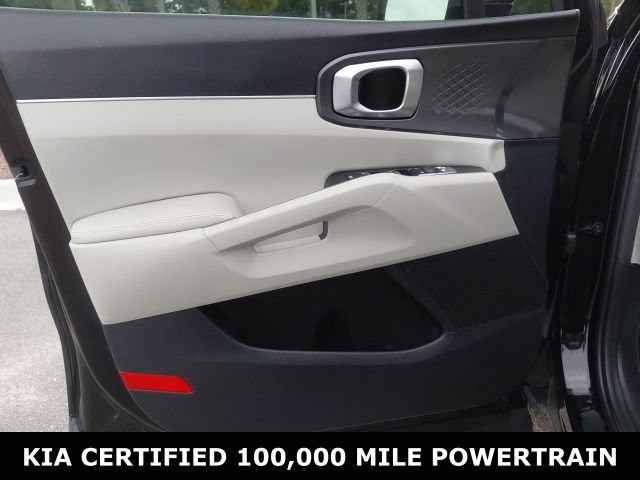 Certified 2022 Kia Sorento S w/ Panoramic Sunroof Package FWD image 22