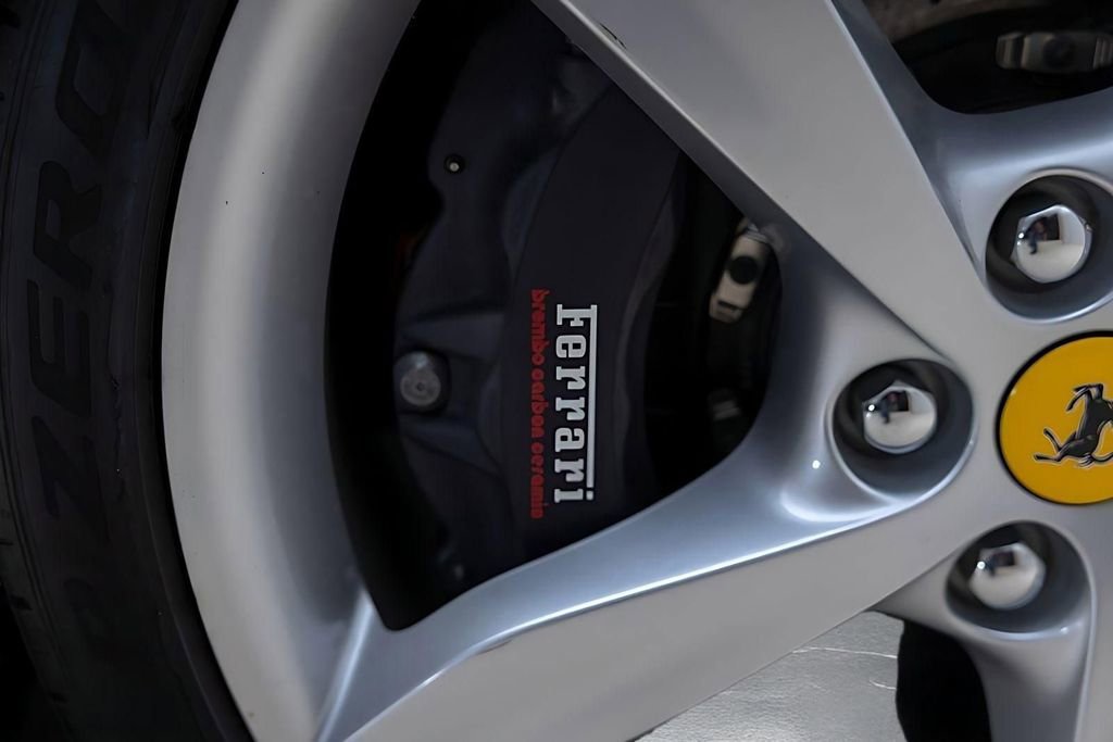 Used 2019 Ferrari Portofino image 51