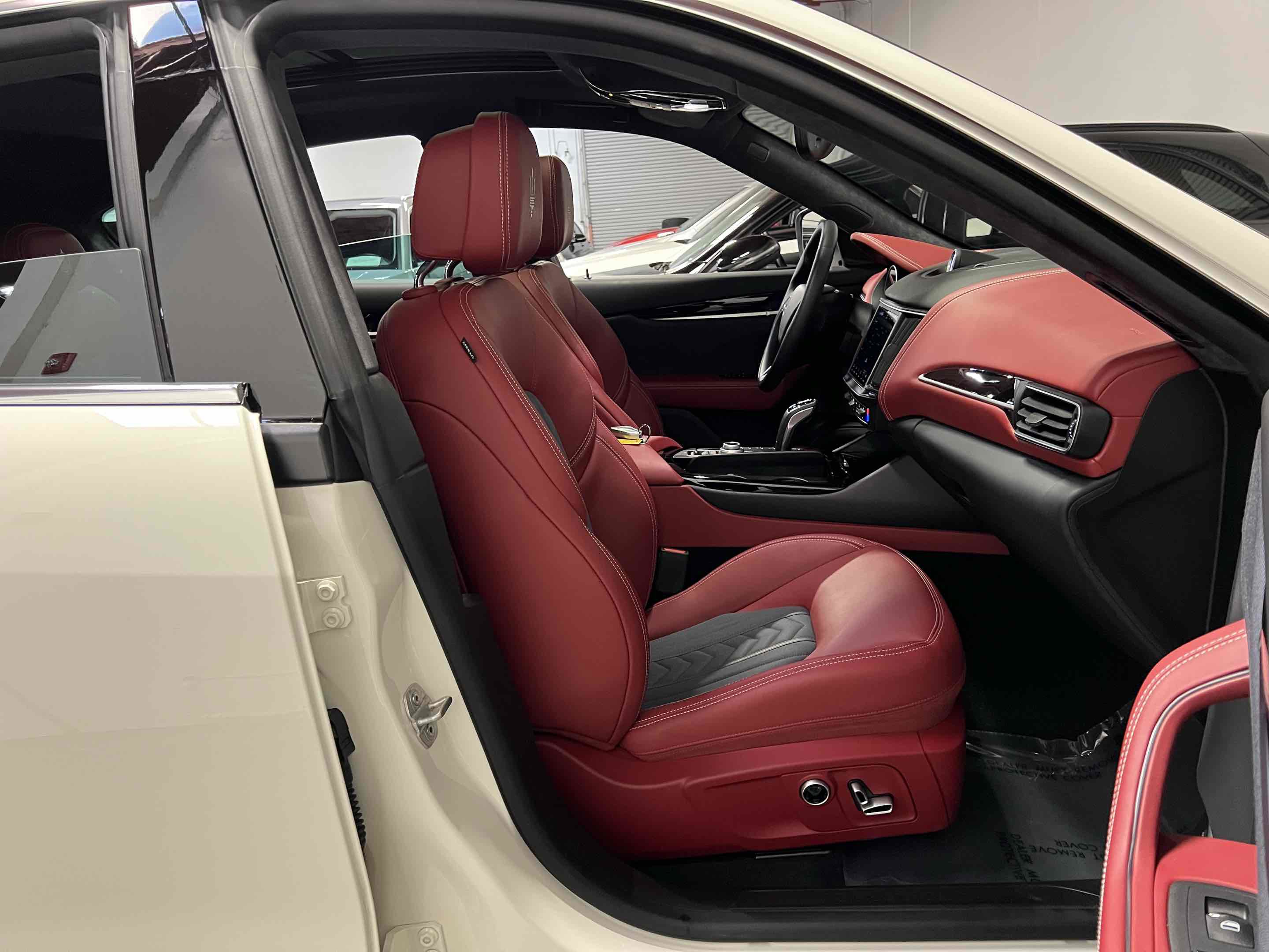 Used 2022 Maserati Levante GT image 64