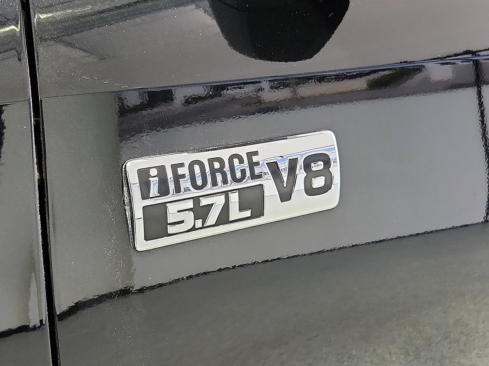 Used 2019 Toyota Tundra SR5 w/ SR5 Upgrade Package AWD/4WD image 8