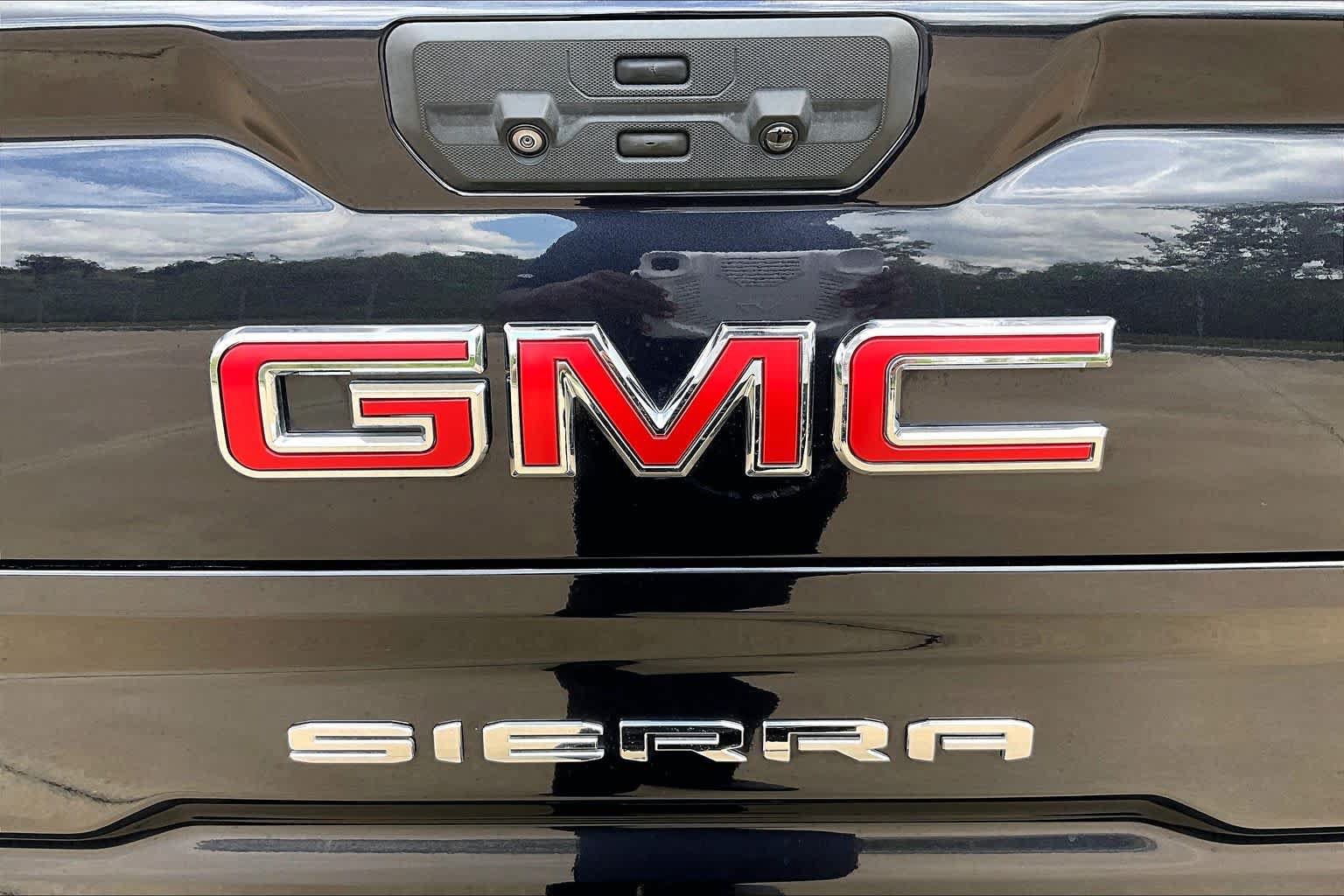 Used 2022 GMC Sierra 1500 AT4 w/ AT4 Premium Package AWD/4WD image 31