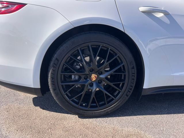 Used 2019 Porsche Panamera 4 AWD/4WD image 40
