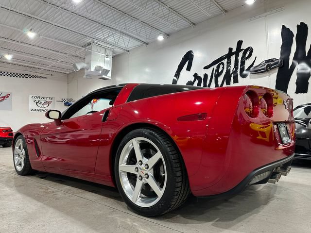 Used 2005 Chevrolet Corvette Coupe w/ Preferred Equipment Group RWD image 3