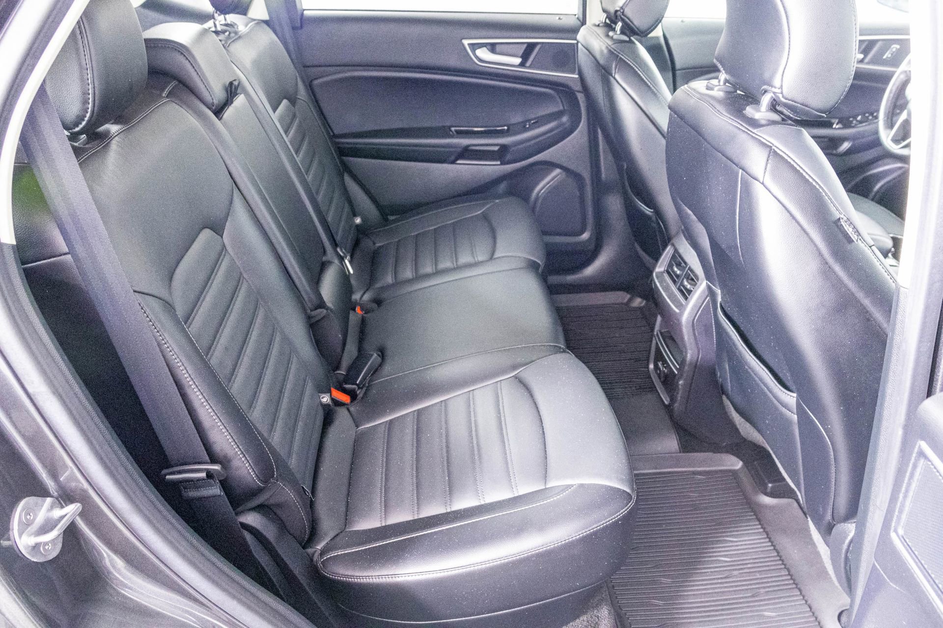 Used 2018 Ford Edge SEL w/ Equipment Group 201A image 34