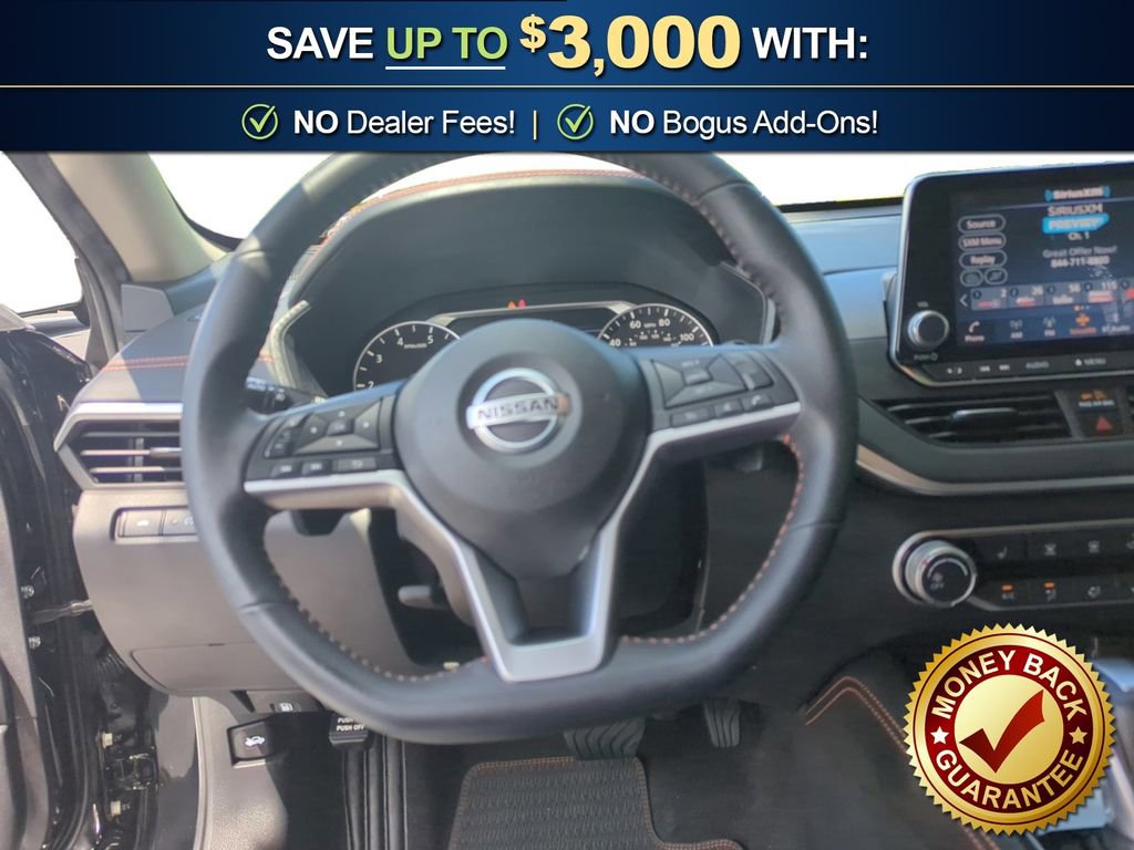 Used 2022 Nissan Altima 2.5 SR w/ Midnight Edition Package FWD image 18