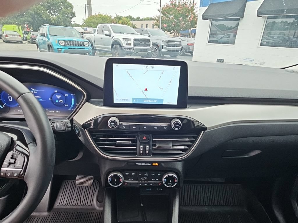 Used 2022 Ford Escape SEL w/ Technology Package FWD image 16