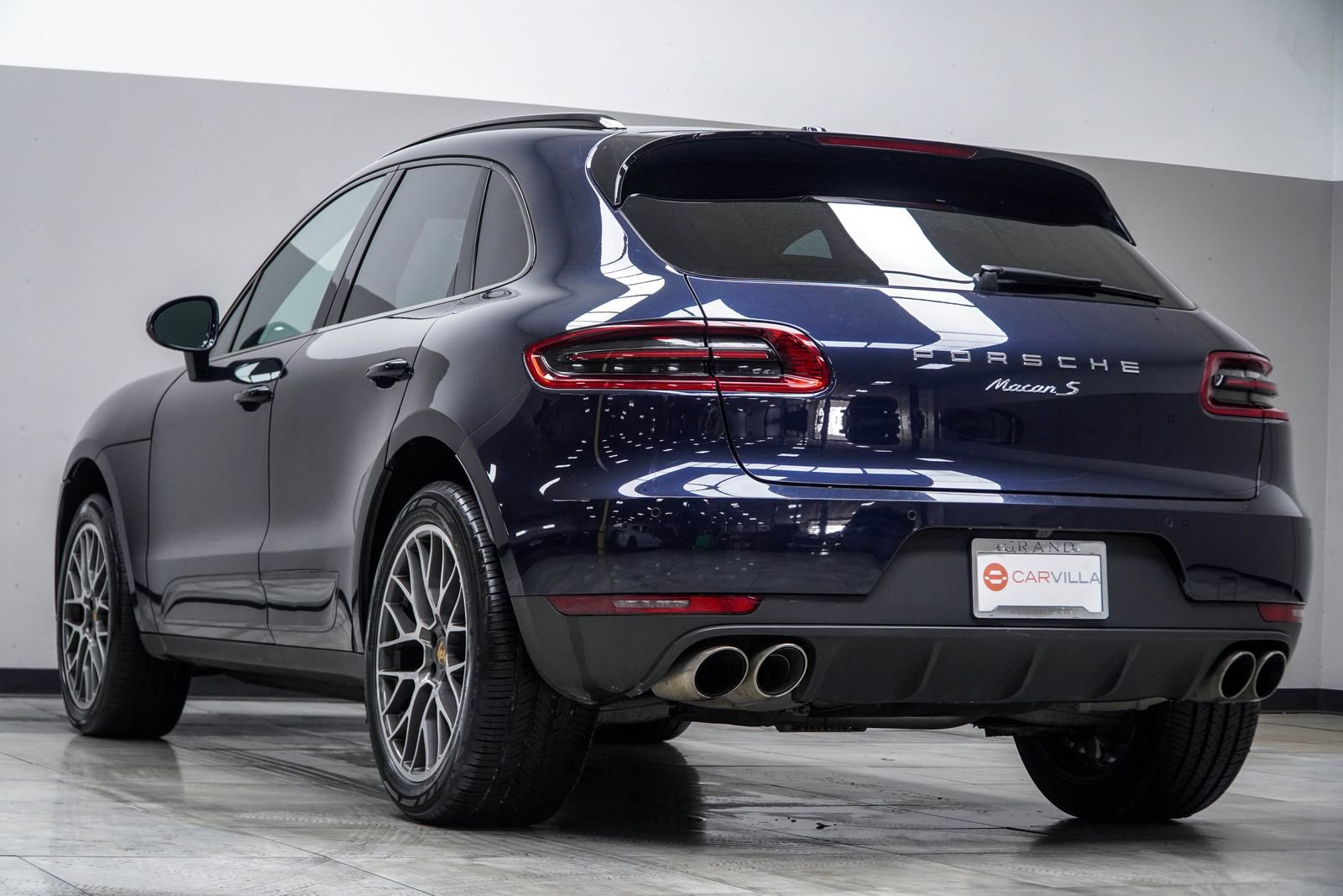 Used 2018 Porsche Macan S image 11
