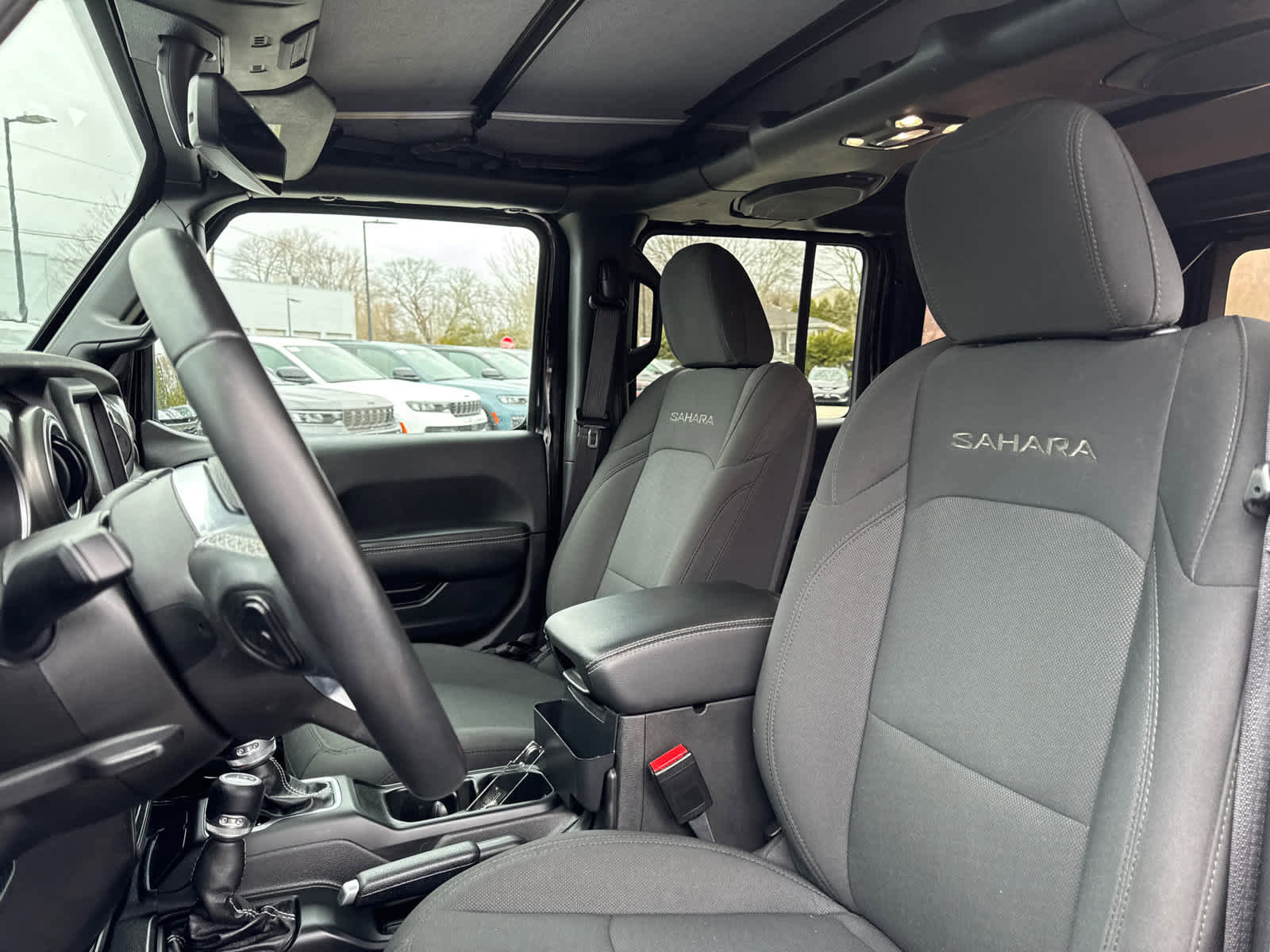 Used 2022 Jeep Wrangler Unlimited Sahara AWD/4WD image 12