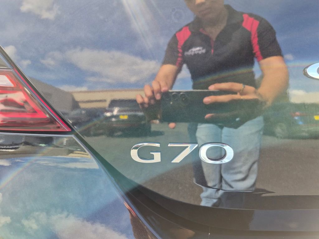 Used 2026 Genesis G70 2.5T image 10