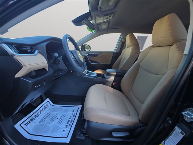 Certified 2025 Toyota RAV4 LE image 10