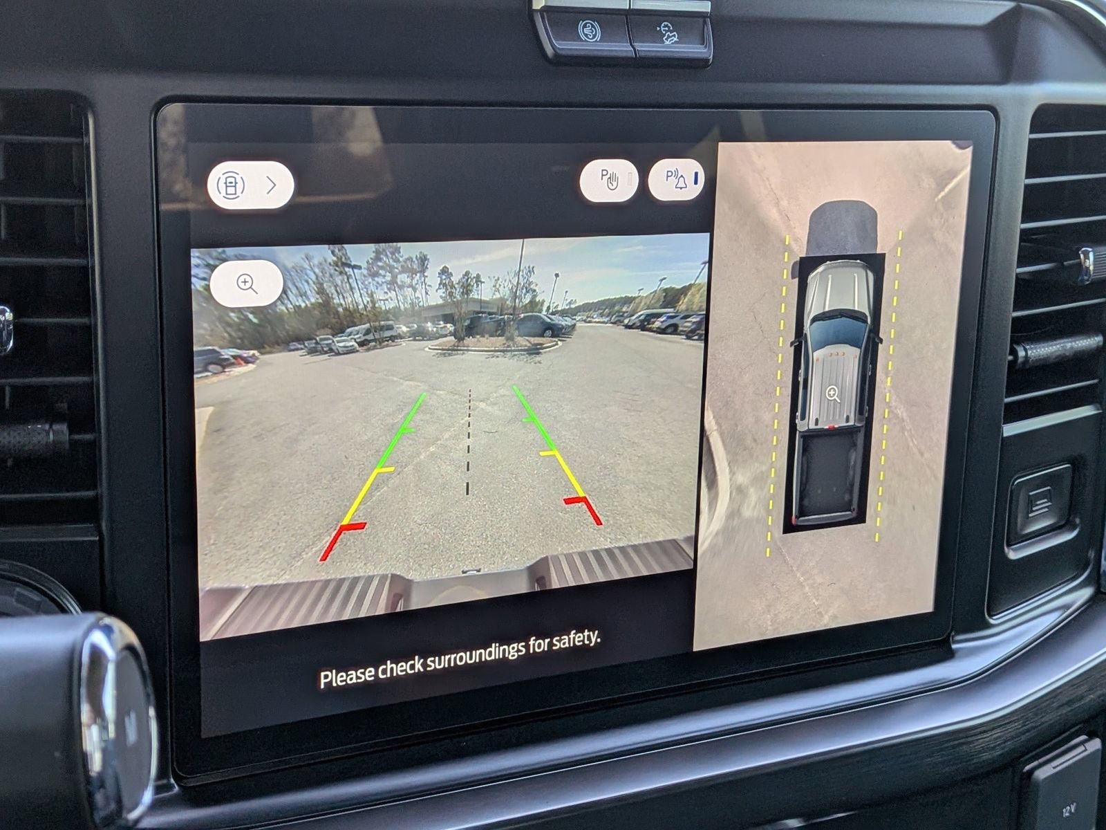 Certified 2026 Ford F250 Lariat w/ Black Appearance Package image 13