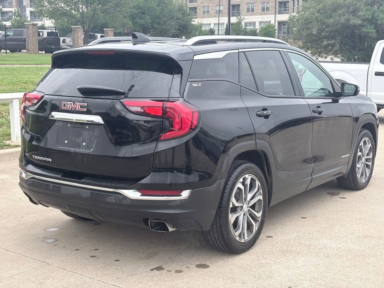 Used 2018 GMC Terrain SLT w/ Preferred Package FWD image 4