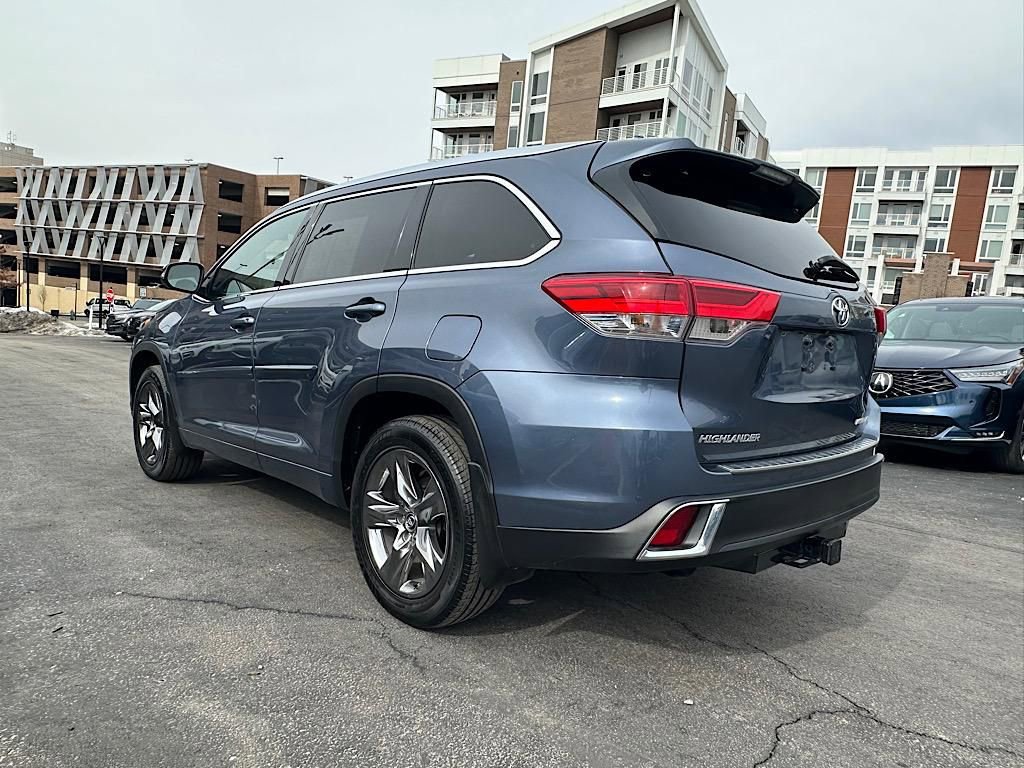 Used 2019 Toyota Highlander Limited Platinum image 6