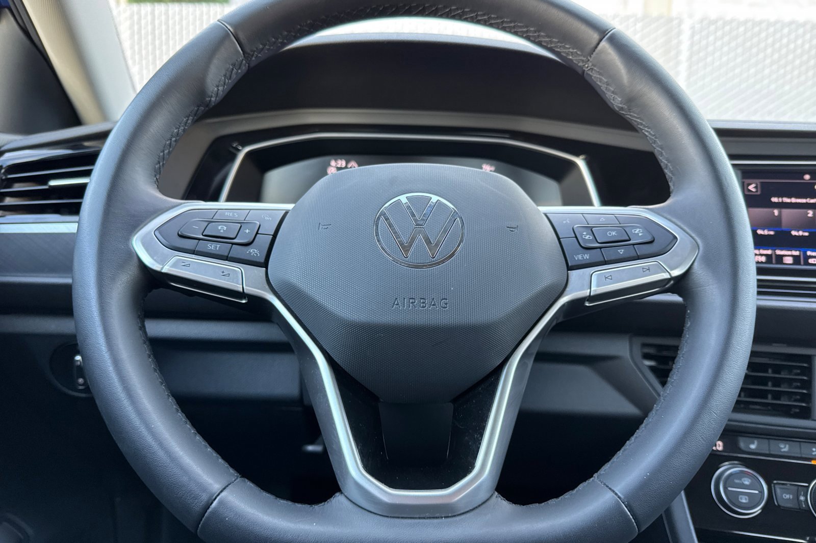 Used 2024 Volkswagen Jetta SE image 25