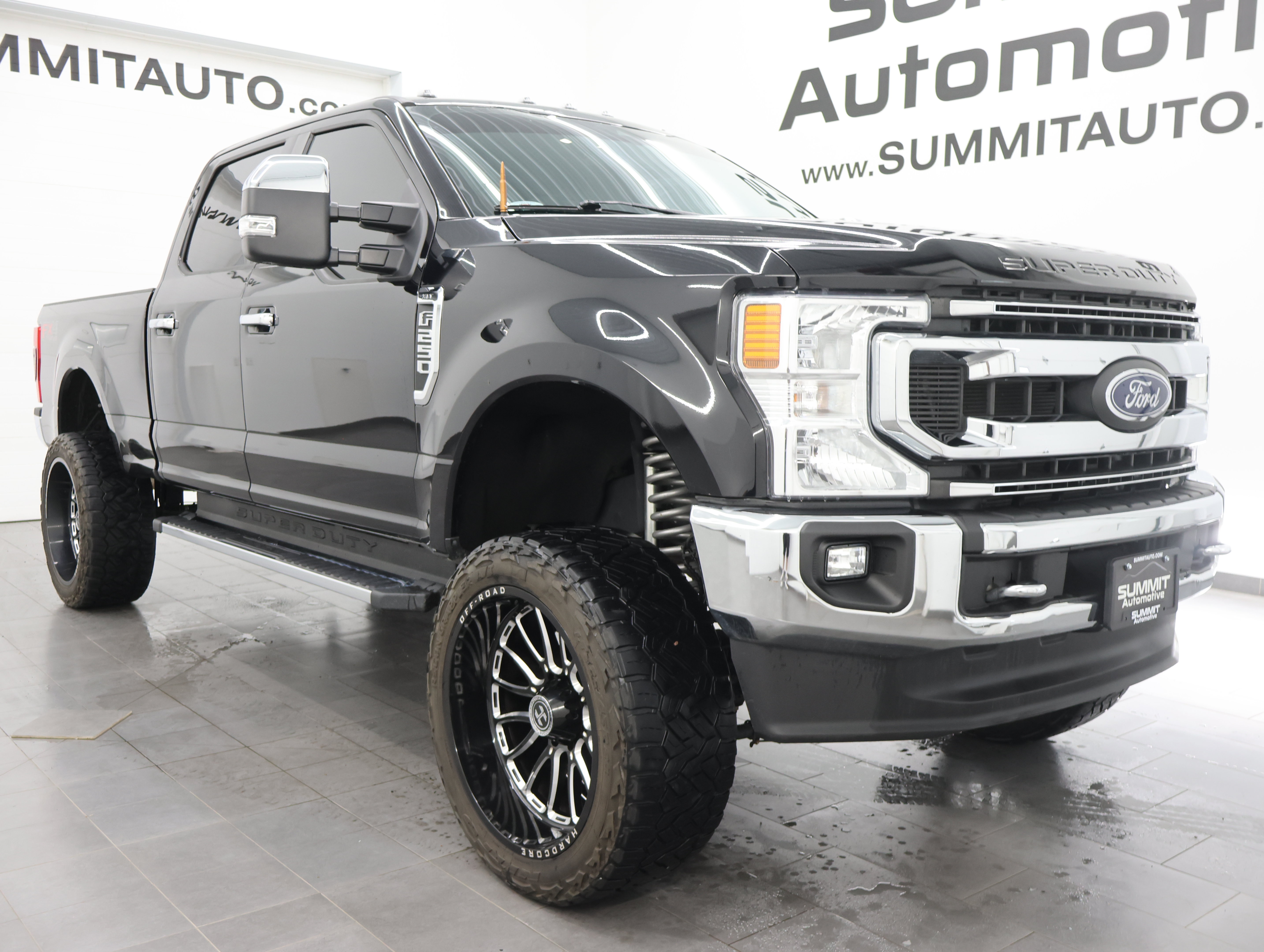 Used 2021 Ford F250 XLT w/ XLT Premium Package AWD/4WD image 2
