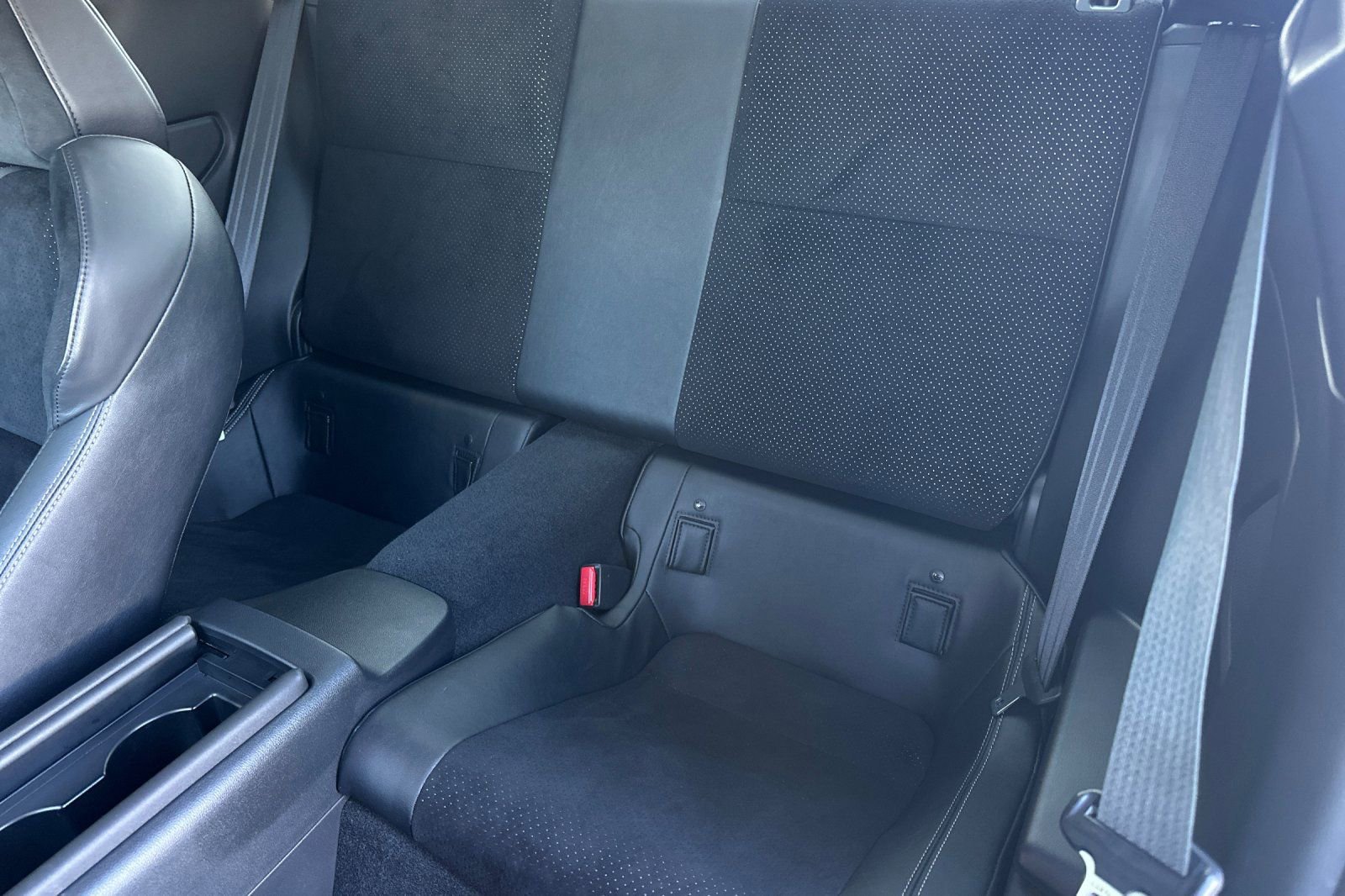 Used 2022 Toyota GR86 Premium w/ ALL Weather Mat Package (TMS) image 12