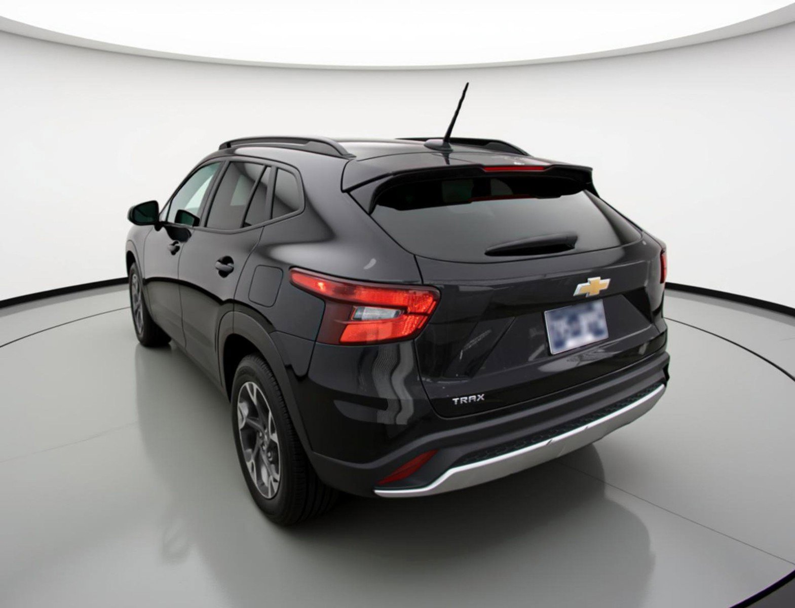 Used 2025 Chevrolet Trax LT image 6