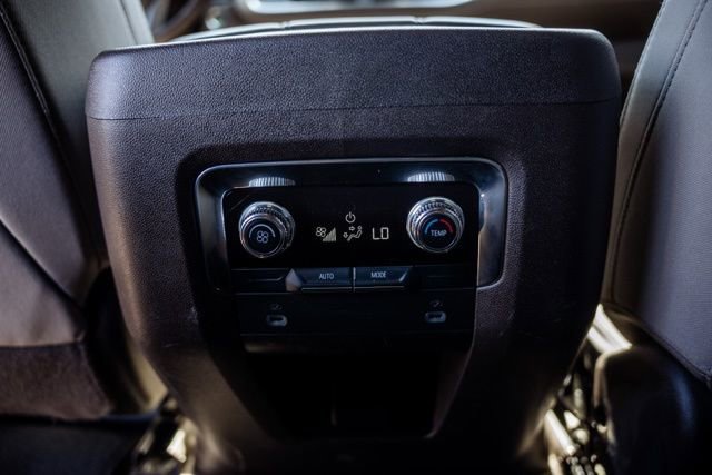 Used 2023 GMC Yukon SLE image 33