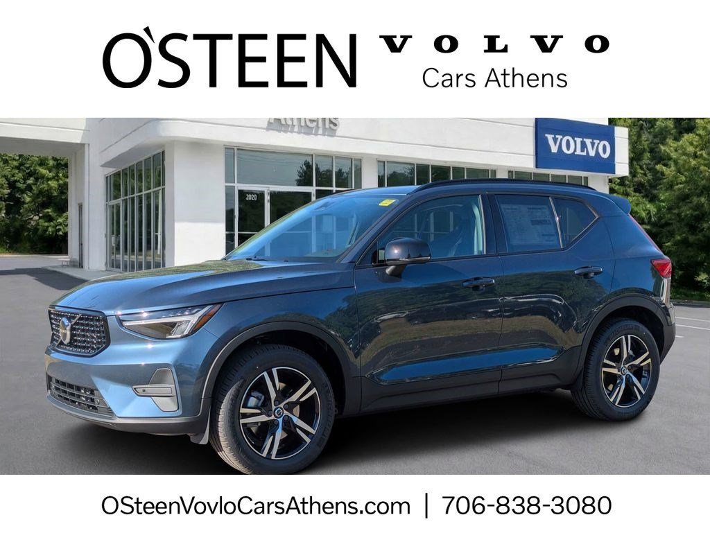 Used 2026 Volvo XC40 B5 Core