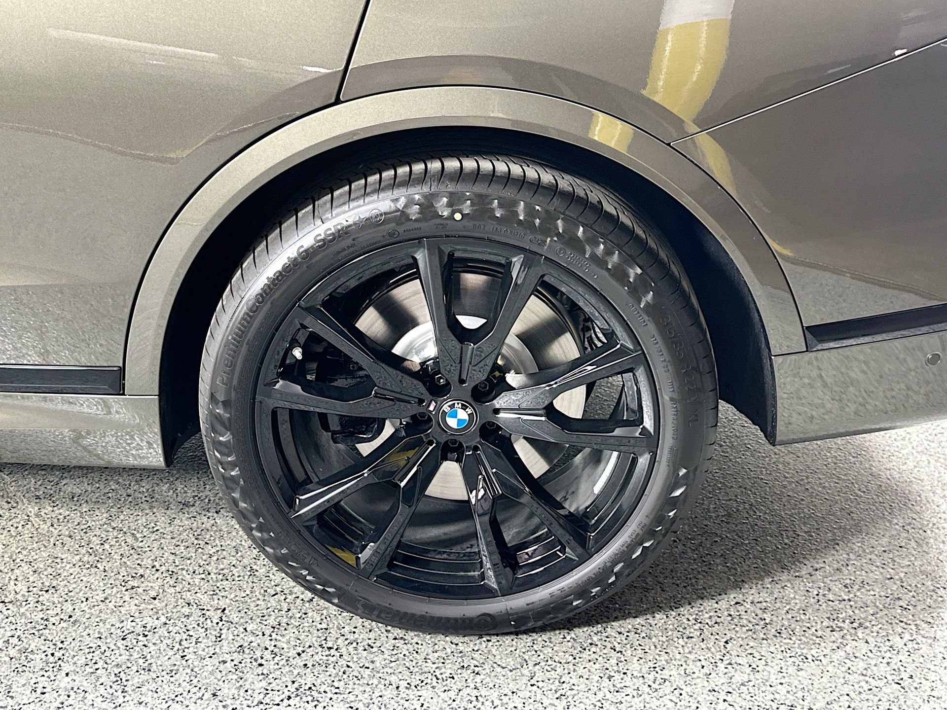 New 2026 BMW X7 M60i image 32