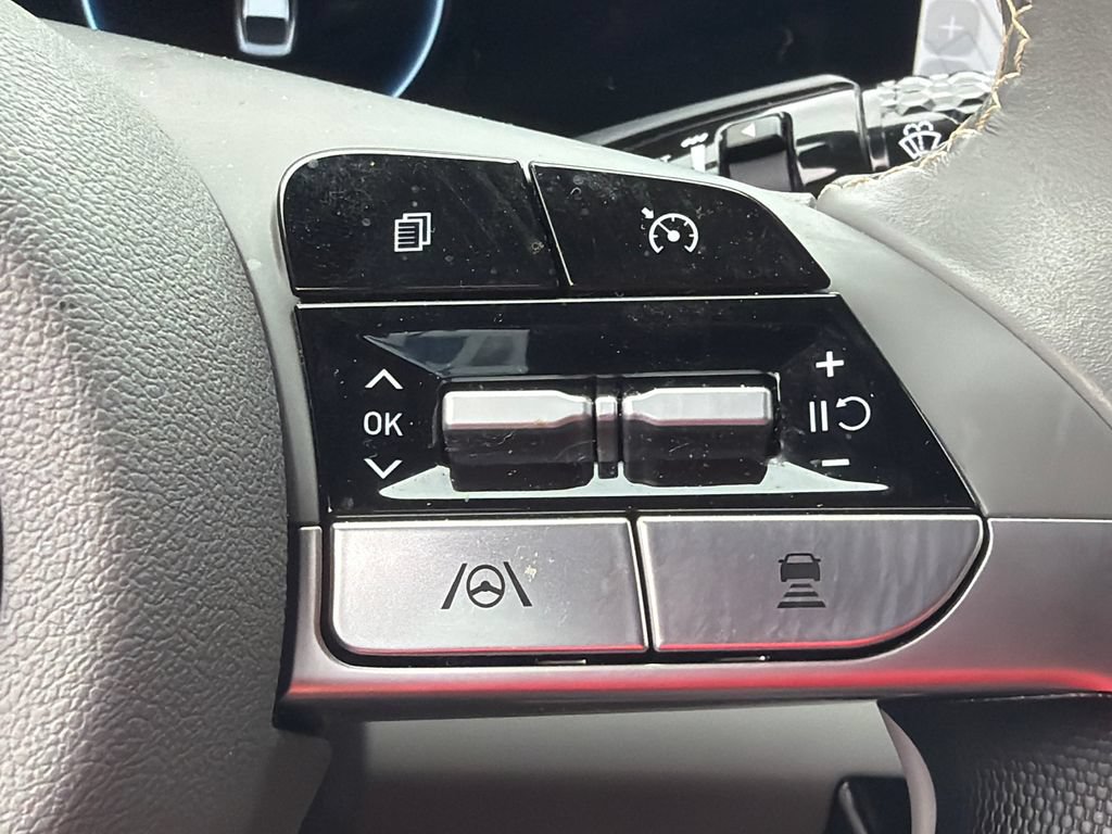 Used 2023 Hyundai Elantra SEL w/ Convenience Package FWD image 24