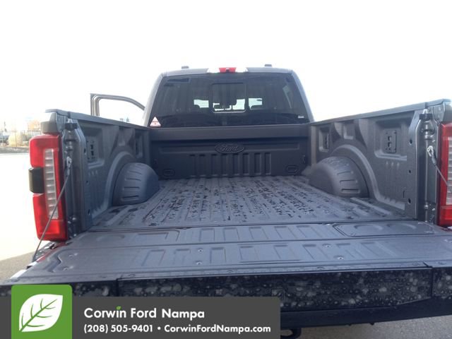 New 2026 Ford F250 Lariat w/ Black Appearance Package AWD/4WD image 28