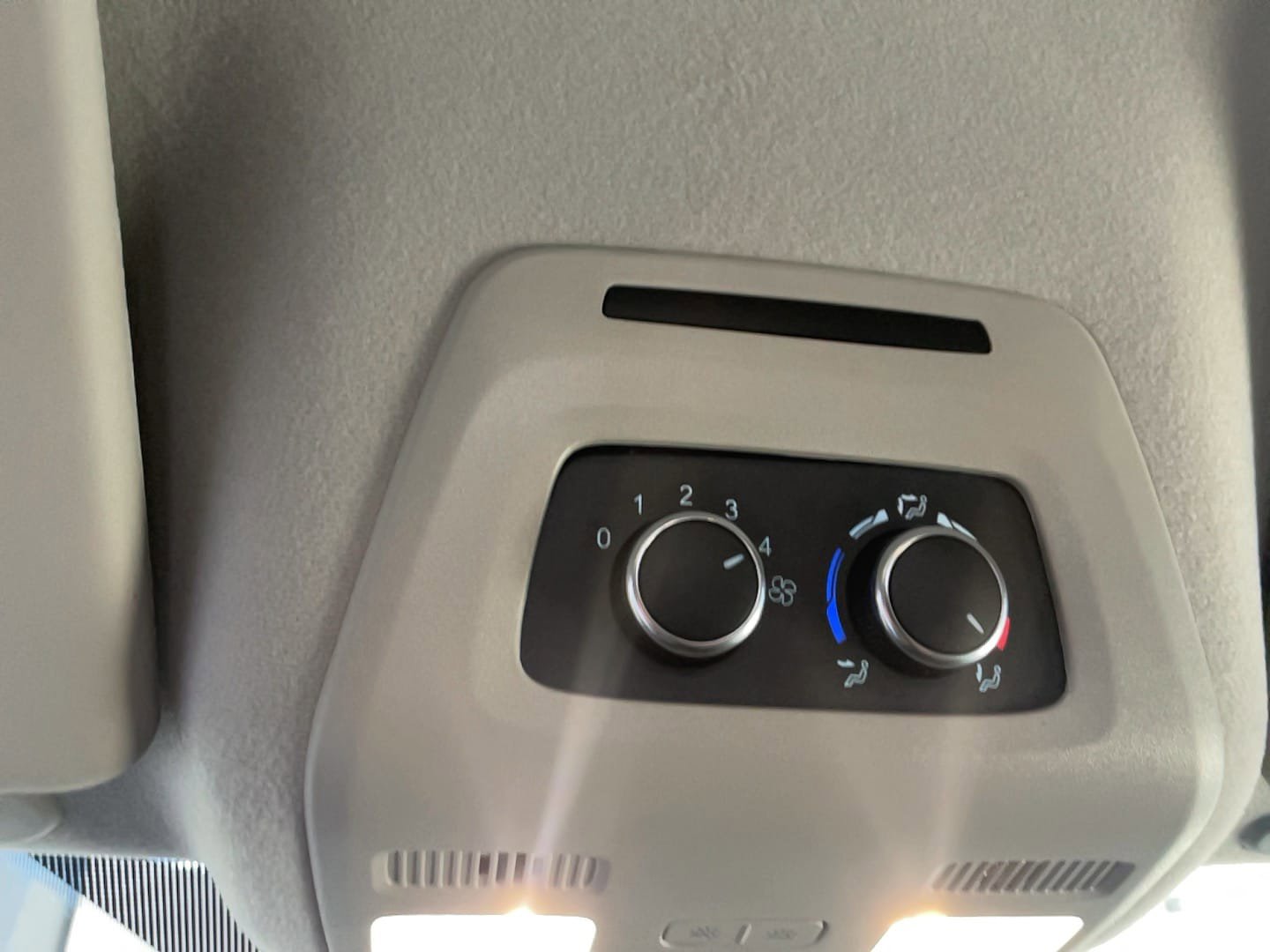 Used 2023 Ford Transit 350 XLT image 19