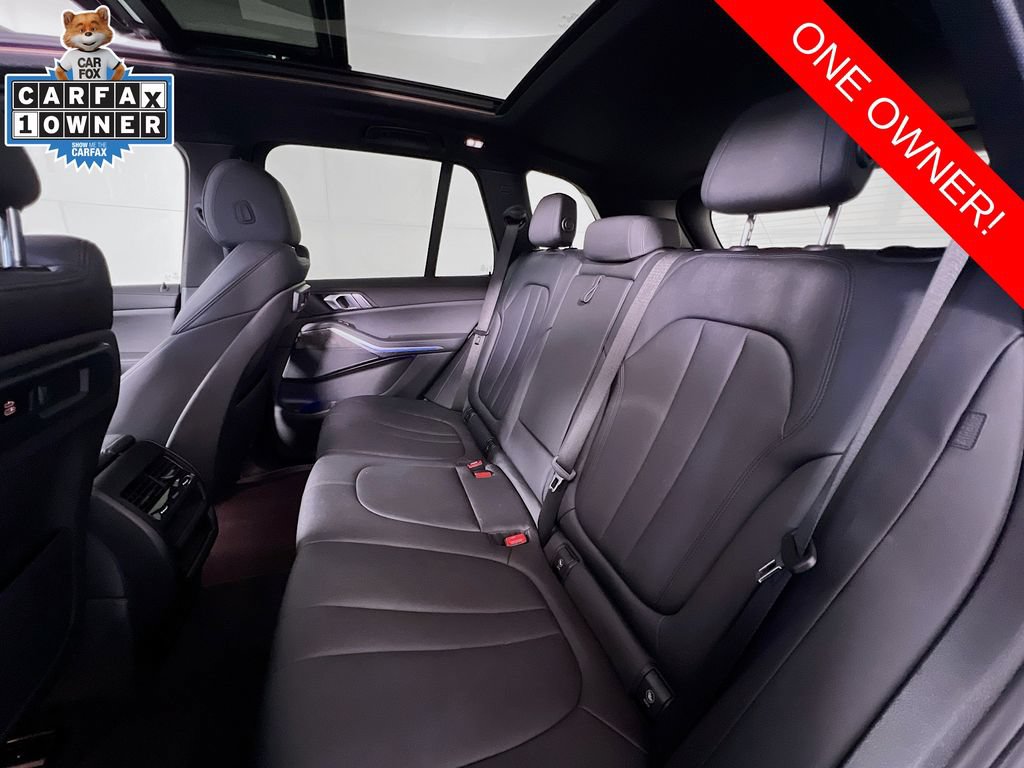 Used 2022 BMW X5 xDrive40i w/ Parking Assistance Package AWD/4WD image 25