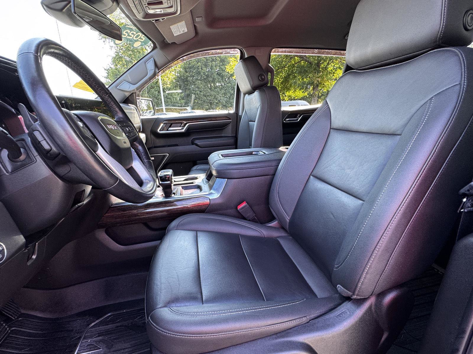 Used 2022 GMC Sierra 1500 Elevation w/ Elevation Premium Package AWD/4WD image 17