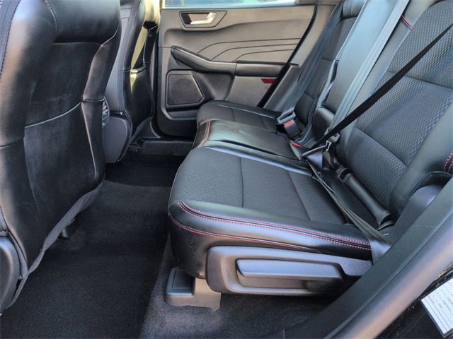 Used 2025 Ford Escape ST-Line image 25