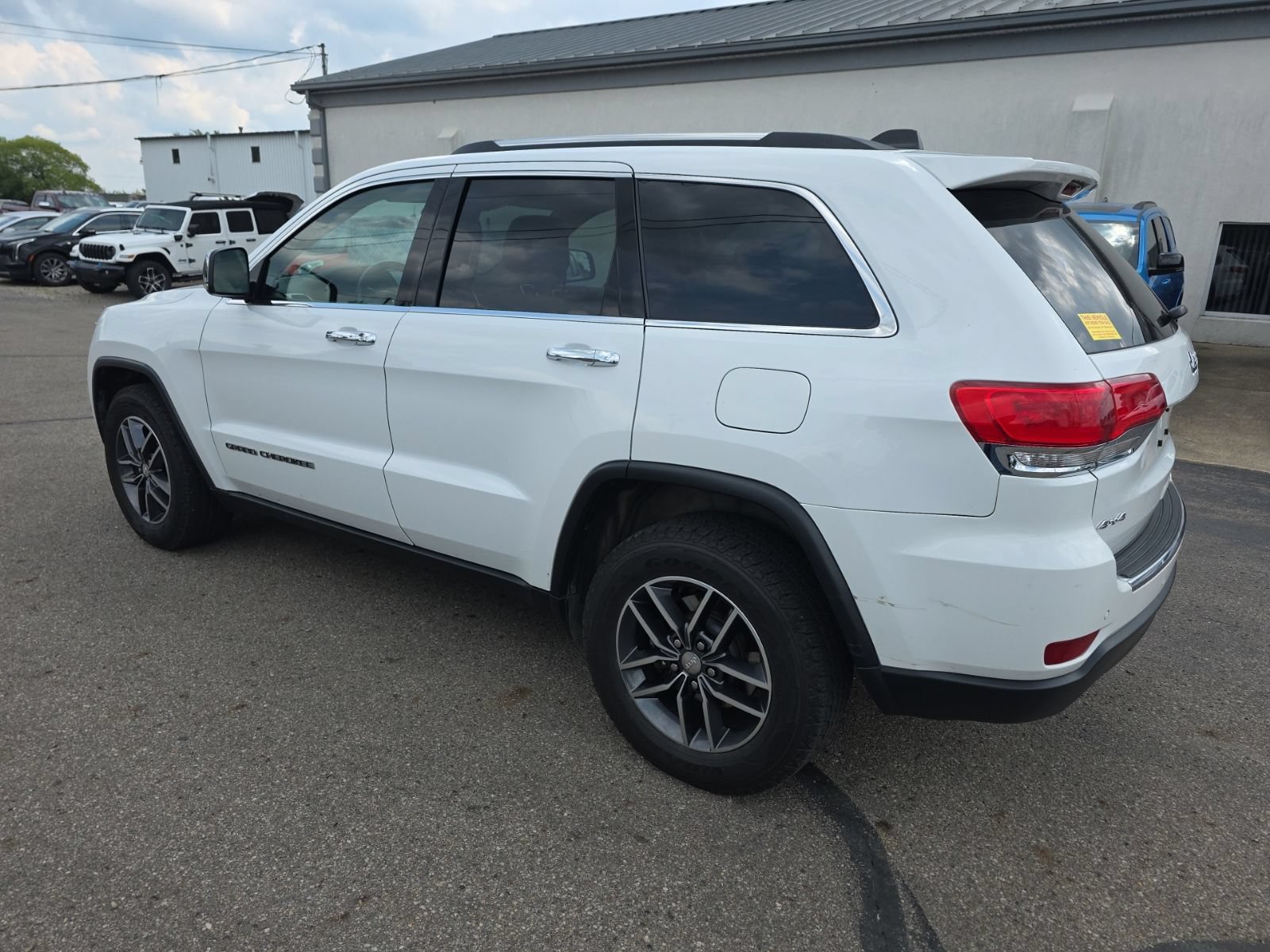 Used 2017 Jeep Grand Cherokee Limited w/ Luxury Group II AWD/4WD image 5