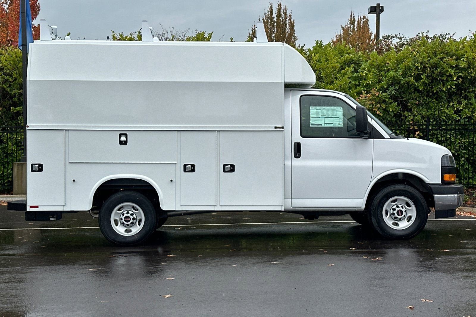 New 2025 GMC Savana 3500 w/ Power Convenience Package image 4