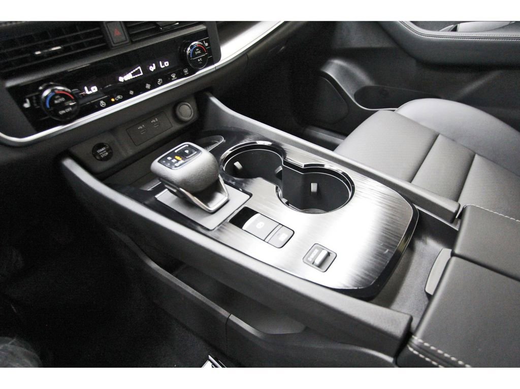 New 2026 Nissan Rogue Dark Armor FWD image 27