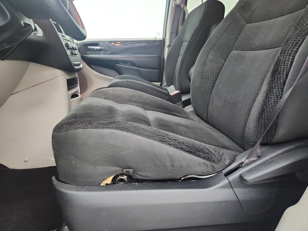 Certified 2019 Dodge Grand Caravan SE FWD image 21