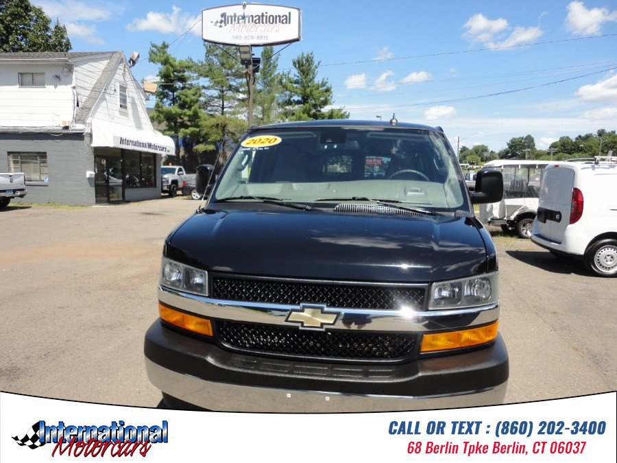 Used 2020 Chevrolet Express 3500 LT w/ LT Preferred Equipment Group RWD image 2