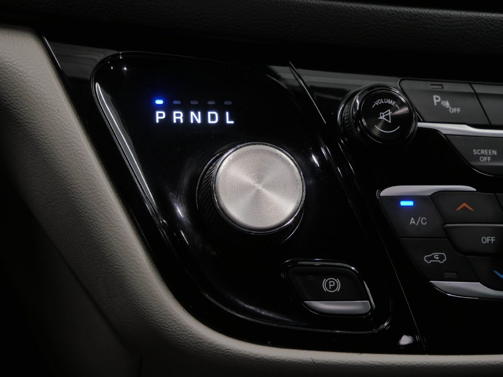 Certified 2017 Chrysler Pacifica Touring-L FWD image 27