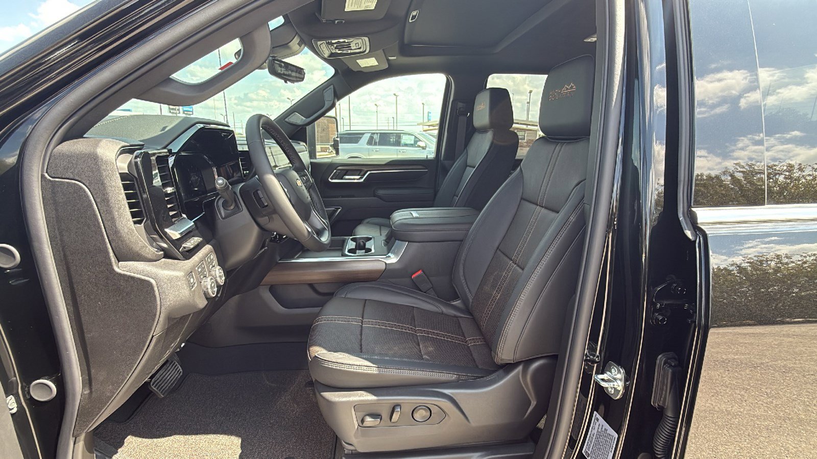 New 2026 Chevrolet Silverado 2500 High Country w/ High Country Premium Package image 11