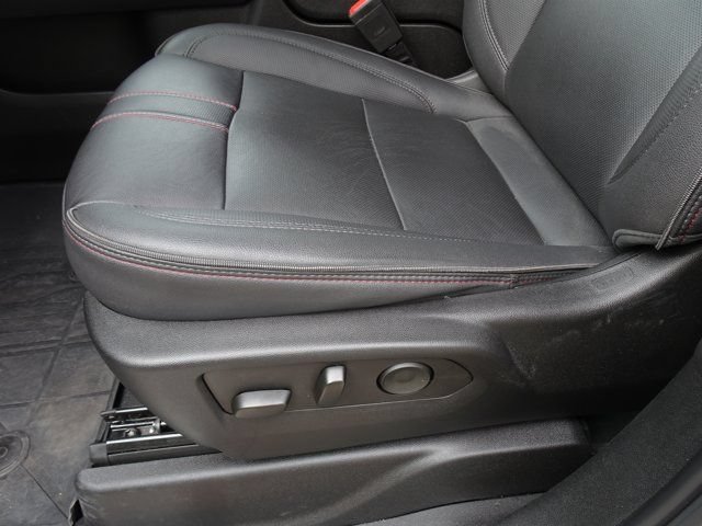 Used 2023 Chevrolet Suburban RST w/ Sport Performance Package AWD/4WD image 8